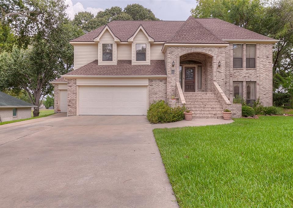 1st image of 1432 Green Briar Dr