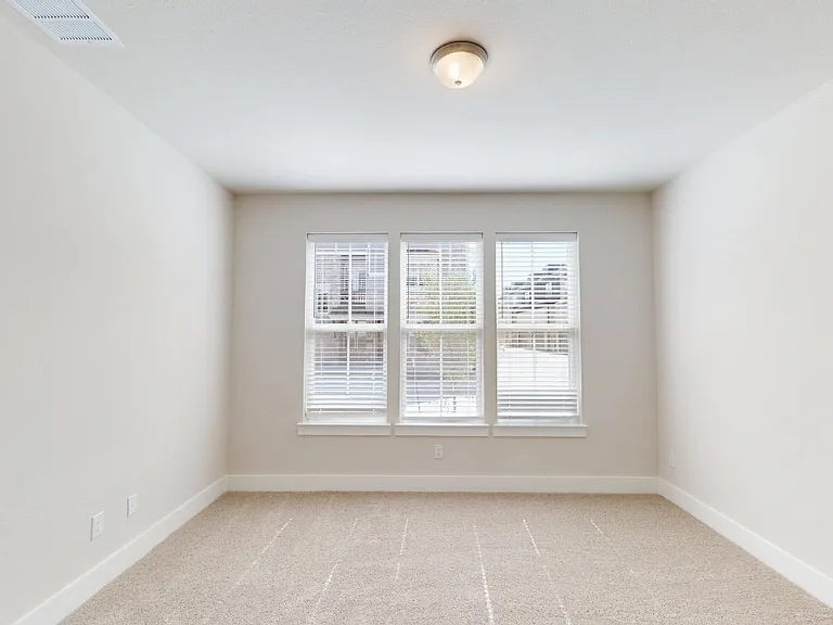 832 Concan Dr — Photo 26