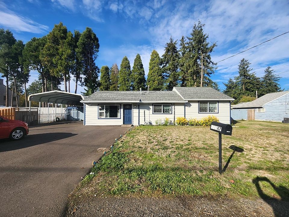2nd image of 12247 NE Holladay Pl