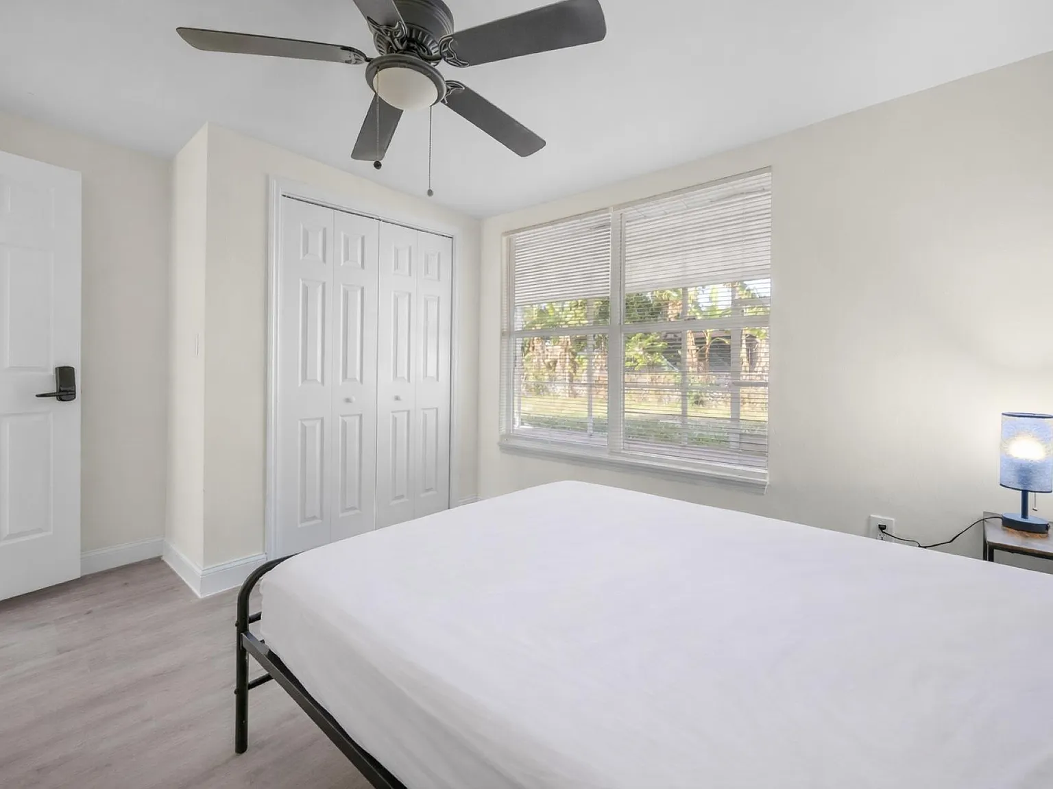 4 bed, 2.0 bath, 1529 sqft, $944 — Photo 1