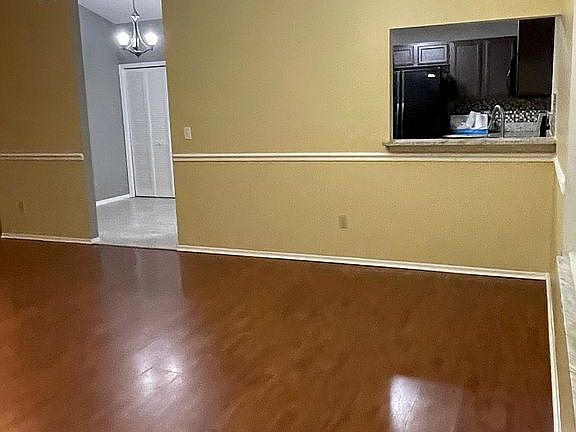 4th image of 6612 Piccadilly Ln