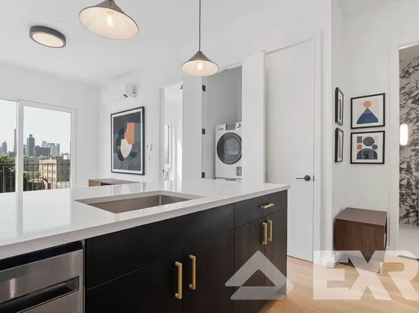 11-14 35th Avenue image 2 of 4