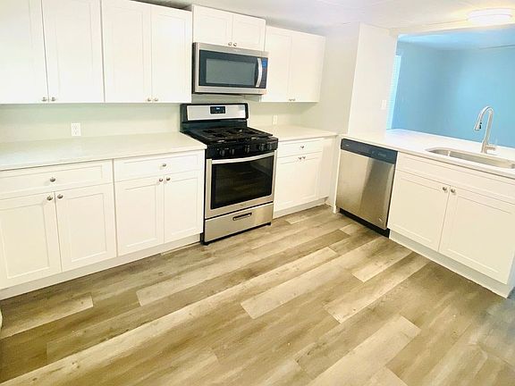 3rd image of 126 Leyden St