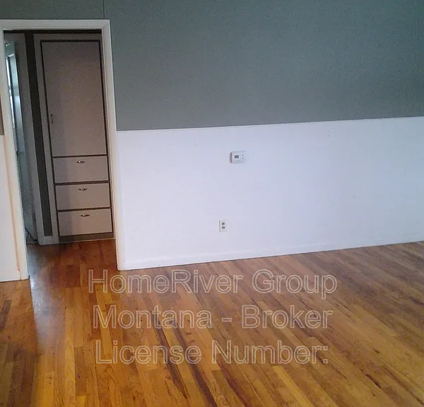 2623 S Higgins Ave — Photo 4