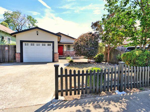 3950 Y St, Sacramento, CA 95817 home