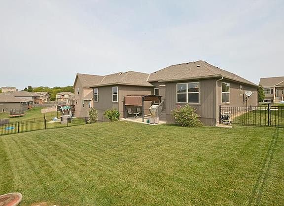3rd image of 12510 NW Lauren Cir