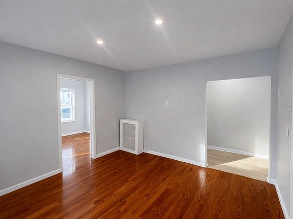 3rd image of 405 N High St #1