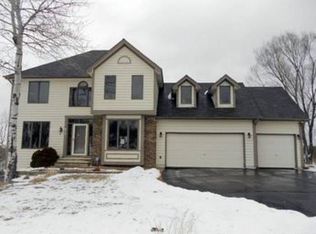 912 Crystal Lake Rd W, Burnsville, MN 55306