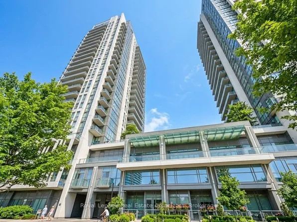 15 Zorra St #209, Toronto, ON M8Z 0C1