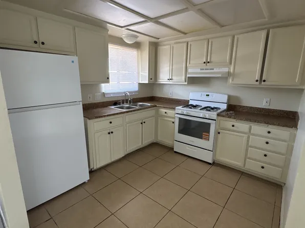40260 Mayberry Ave APT 1, Hemet, CA 92544