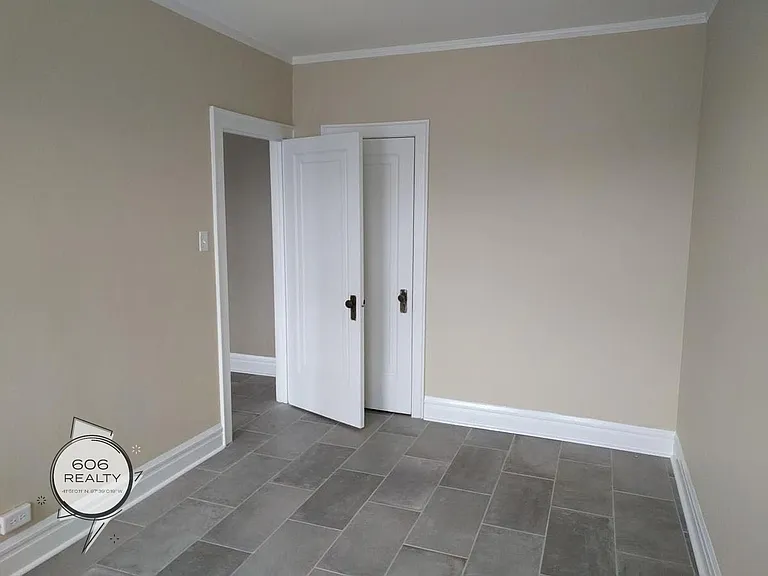 3118-20 S Oak Park Ave — Photo 16