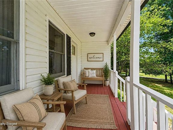 5th image of 4096 Hoover Hill Rd