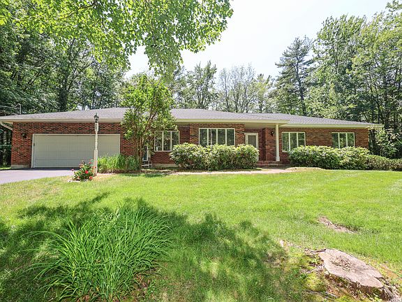 2nd image of 29 Rosewood Circle