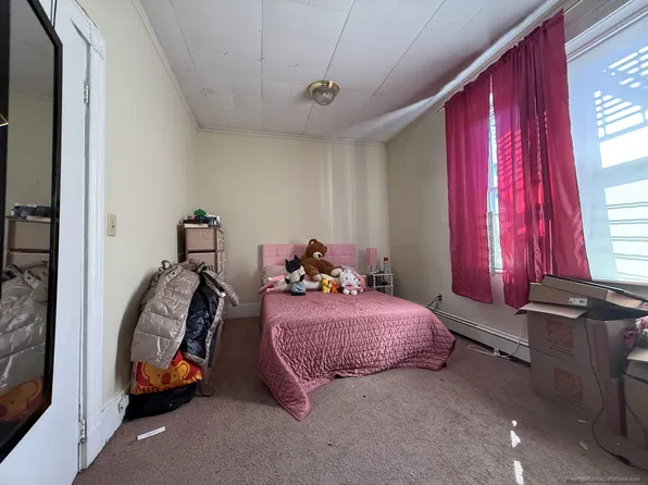 73 S Huntington Ave APT 2, Boston, MA 02130
