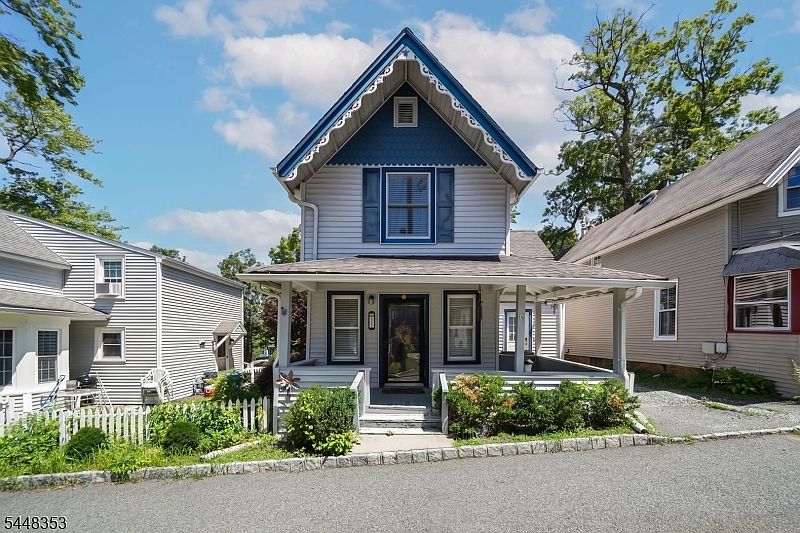 1st image of 33 Asbury Pl
