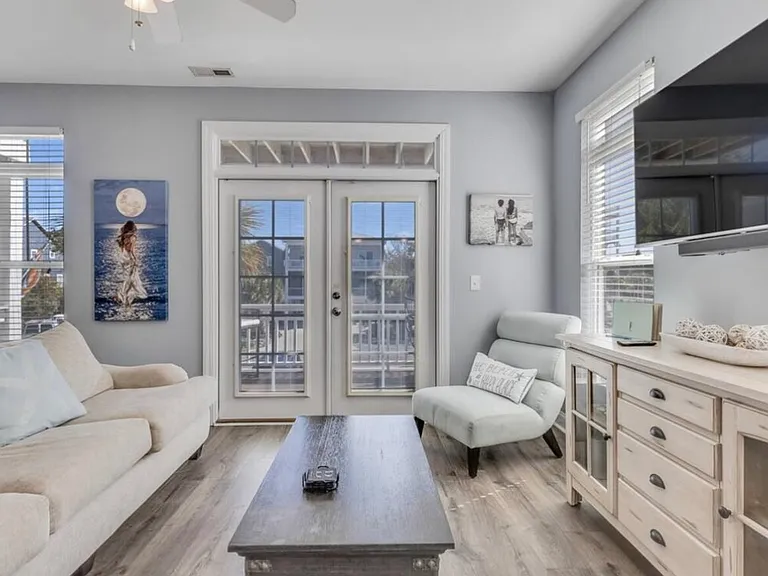 1118 Bonito Ln #1 — Photo 2