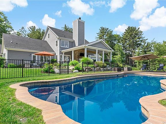 2nd image of 714 Old Kensico Rd