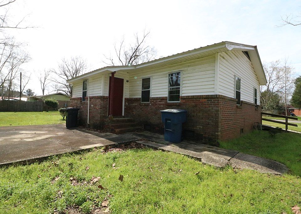 2nd image of 1026 Sowell Rd
