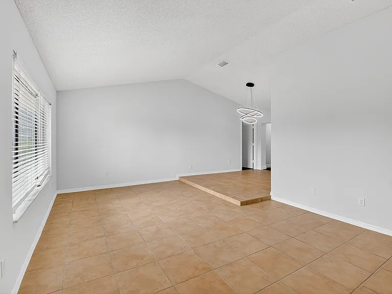 4135 Bay Laurel Way — Photo 5