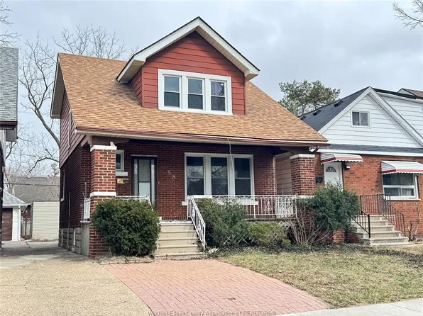 658 Rankin Ave, Windsor, ON N9B 2R9
