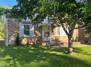 10748 Saint Stephen Ln, Saint Ann, MO 63074