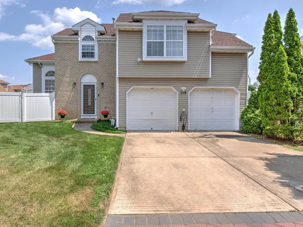 119 Kentucky Way, Freehold, NJ 07728