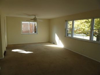 3rd image of 7948 Glenorchard Dr