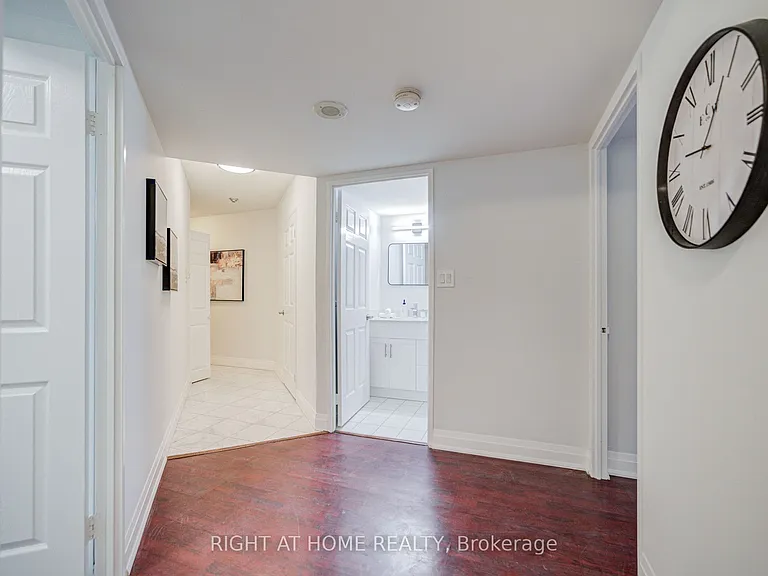 35 Empress Ave #207 — Photo 8