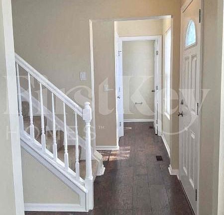 3rd image of 1616 Hastings Ct