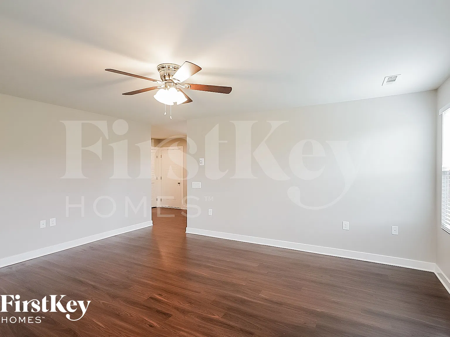 3 bed, 2.0 bath, 1533 sqft, $2,275 — Photo 2