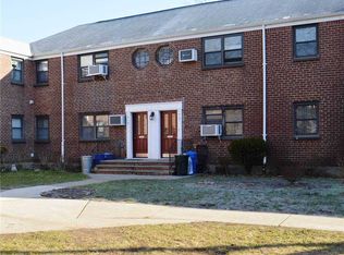 16-19 160th St, Whitestone, NY 11357