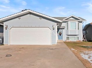 4514 49th Ave, Cold Lake, AB T9M1Z6