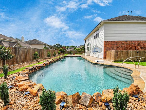 4th image of 13710 Breezy Meadow Ct
