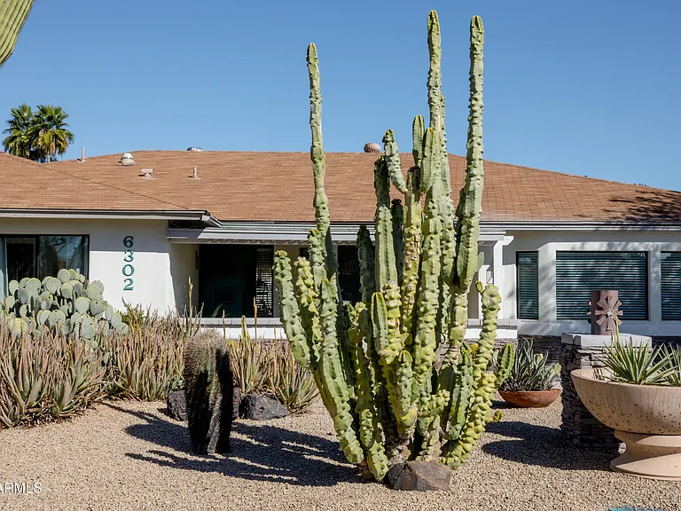 6302 E Winchcomb Dr — Photo 7