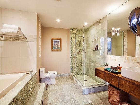 4th image of 22 Warren St Unit Penthouse