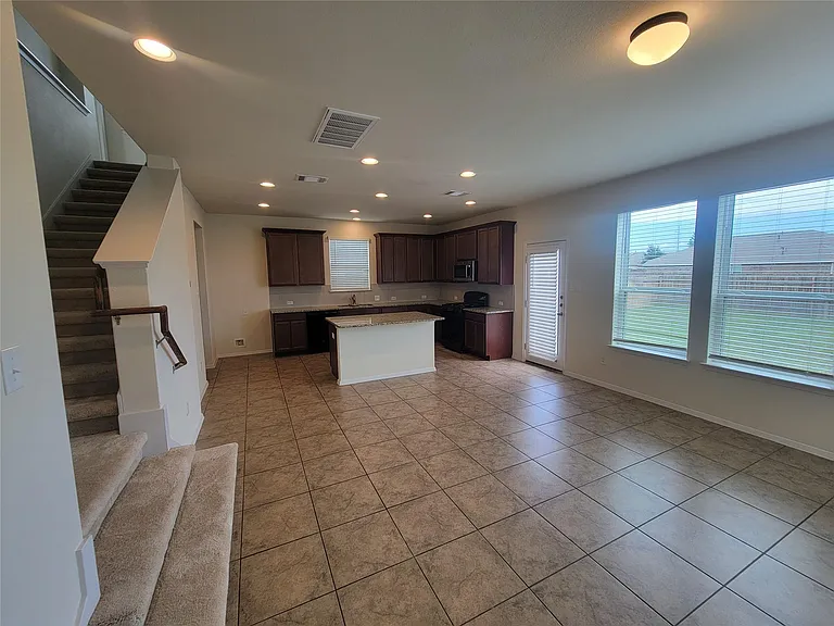 127 Trailside Ln — Photo 5