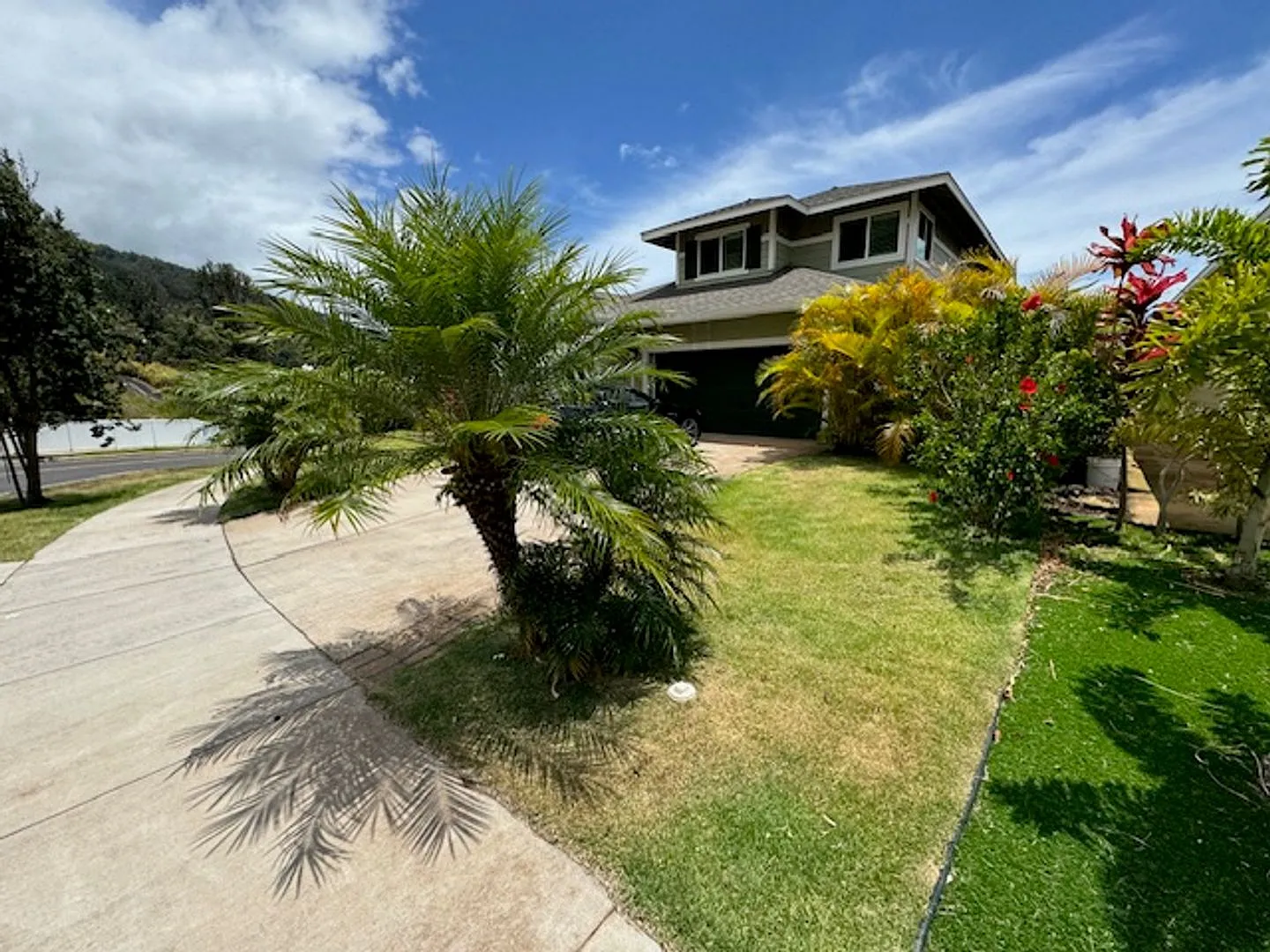 Two Story 4bed/3.5 Bath w/Panoramic Ocean Views - Centrally located - New Development in Wailuku ... — Photo 1