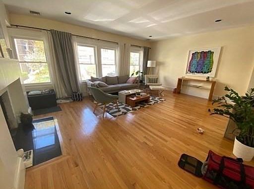 4th image of 276 Tappan St Unit 2