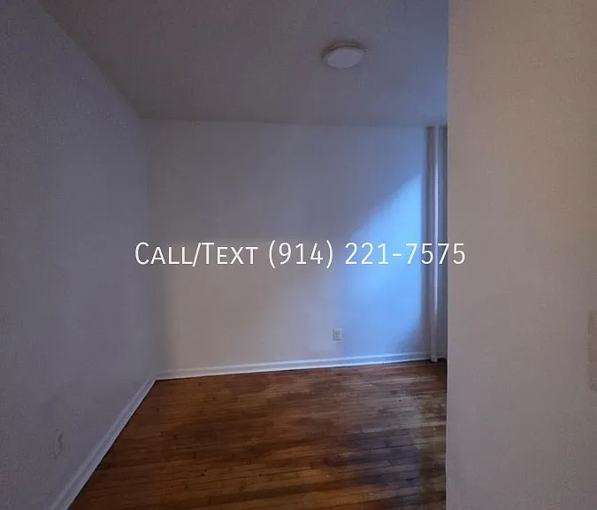 490 S Broadway — Photo 12