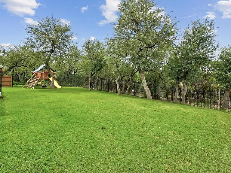 249 Townes Ct — Photo 29