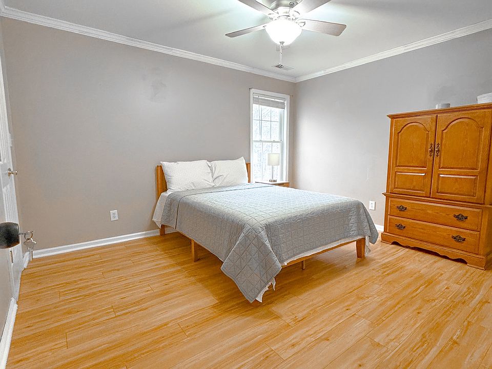 1st image of 2350 Dianne Ave #C