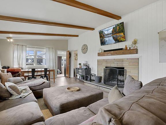 2nd image of 535 Murnan Rd