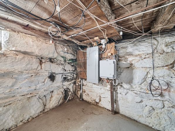 101 N Main St, Bellingham, MA 02019
