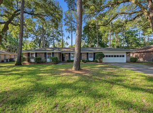 65 S Cromwell Rd, Savannah, GA 31410