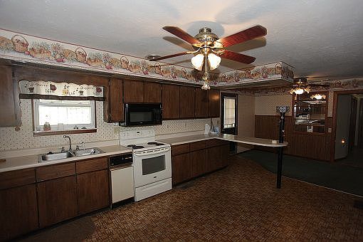 5th image of 125 Hilltop Dr