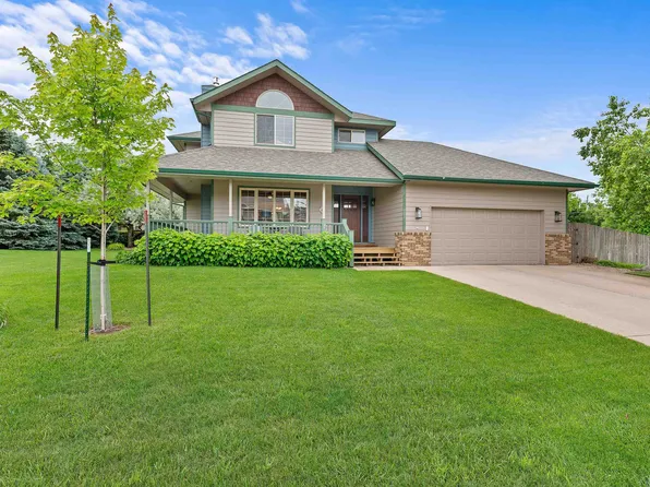 621 Fruitdale St, Spearfish, SD 57783