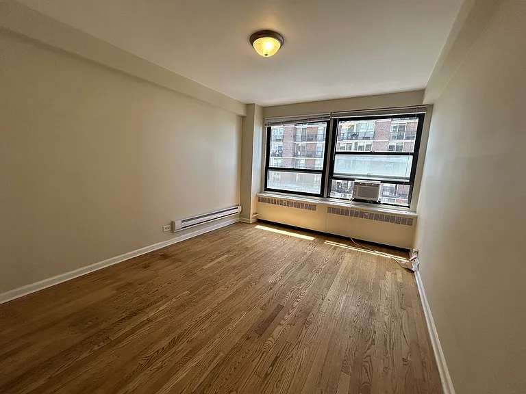 4180 Marine Terrace Apartments — Photo 151