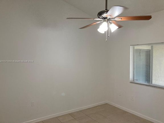5th image of 16304 Glenmoor Dr