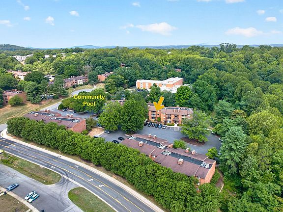 4th image of 110 Turtle Creek Rd APT 4