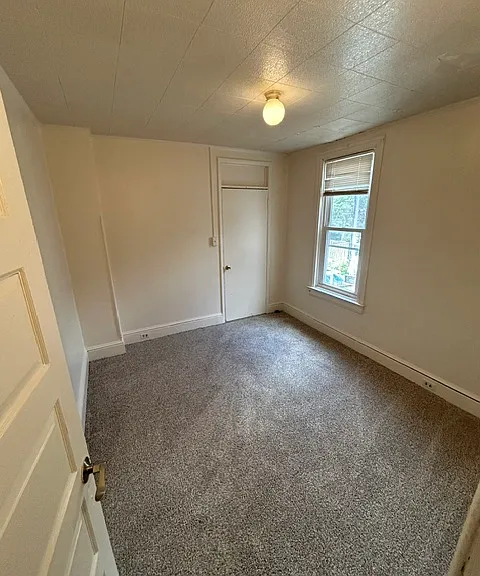 825 E Philadelphia St — Photo 5